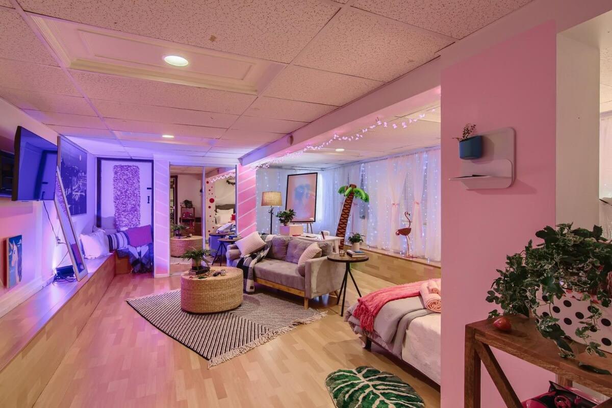 Barbie'S Dream Apt In The City Sacramento Exteriör bild